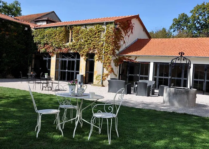 Château De Matel 4*