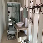 Bed and breakfast Chateau De Matel 4*
