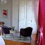 Chateau De Matel Bed and breakfast