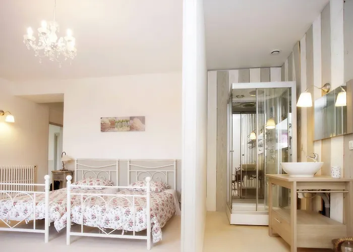 Chateau De Matel 4*