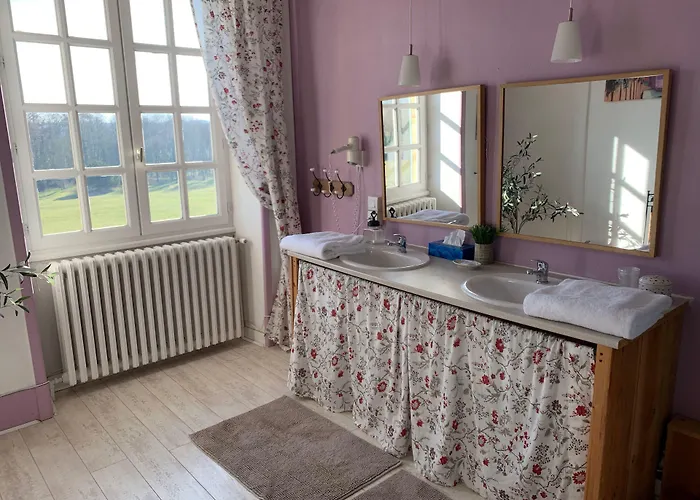 Chateau De Matel Bed & Breakfast 4*